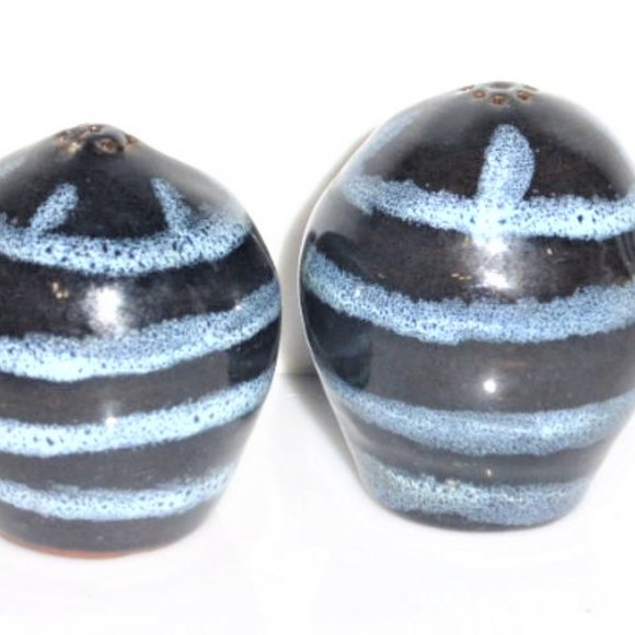 Salt & Pepper Shakers Unique POTTERY Red Clay Striped  Hand Painted - Picture 1 of 7